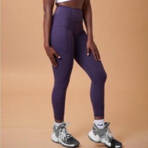Paragon Leggings purple size Xs seamless side pockets